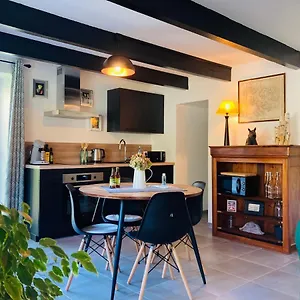 Hébergement de vacances Charmante Petite Maison Rénovée Quistinic