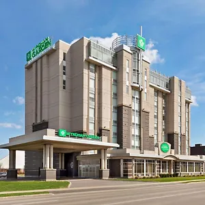 Отель Wyndham Garden Fallsview
