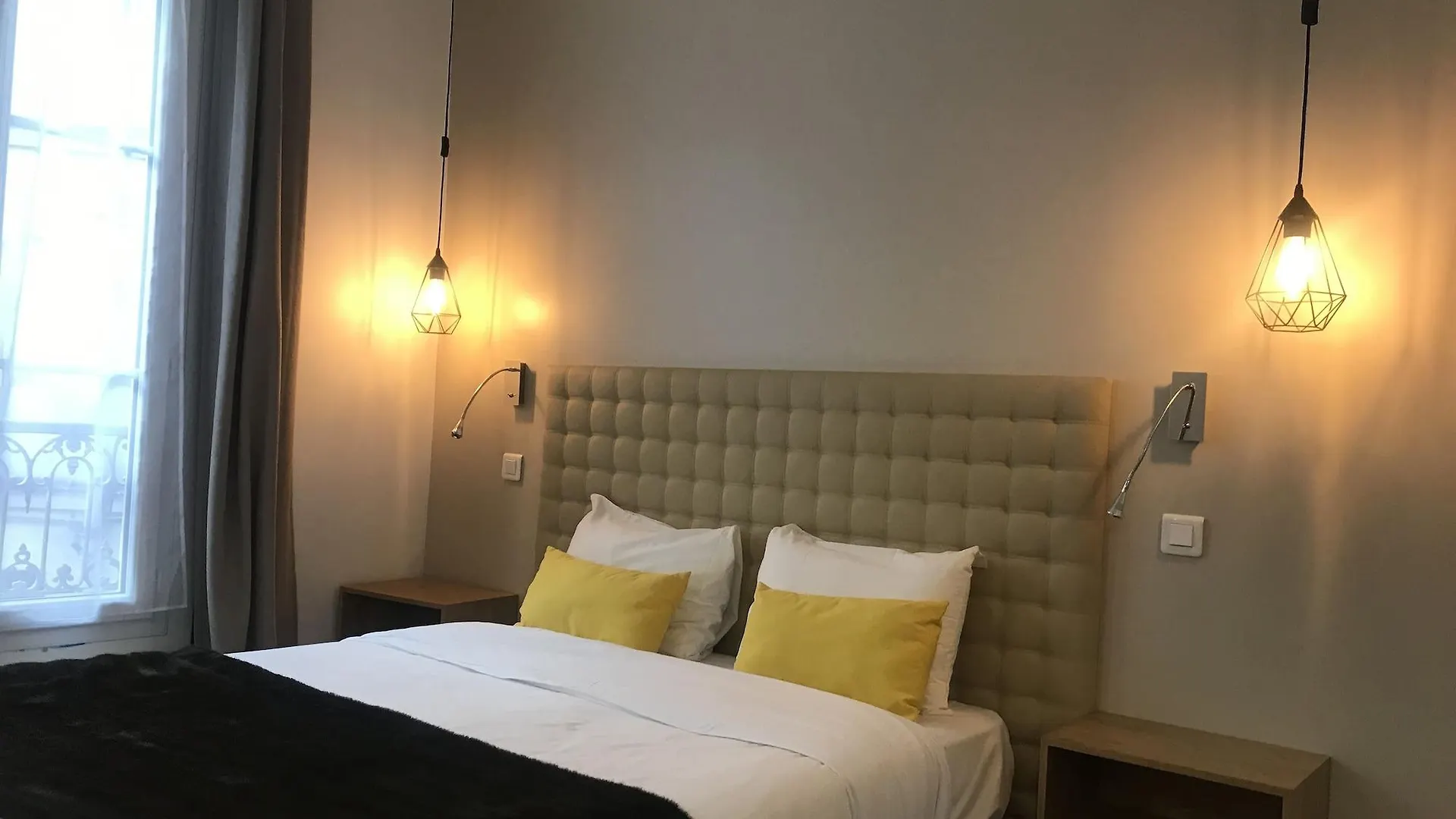 Hotel De Venise Paris Fransa